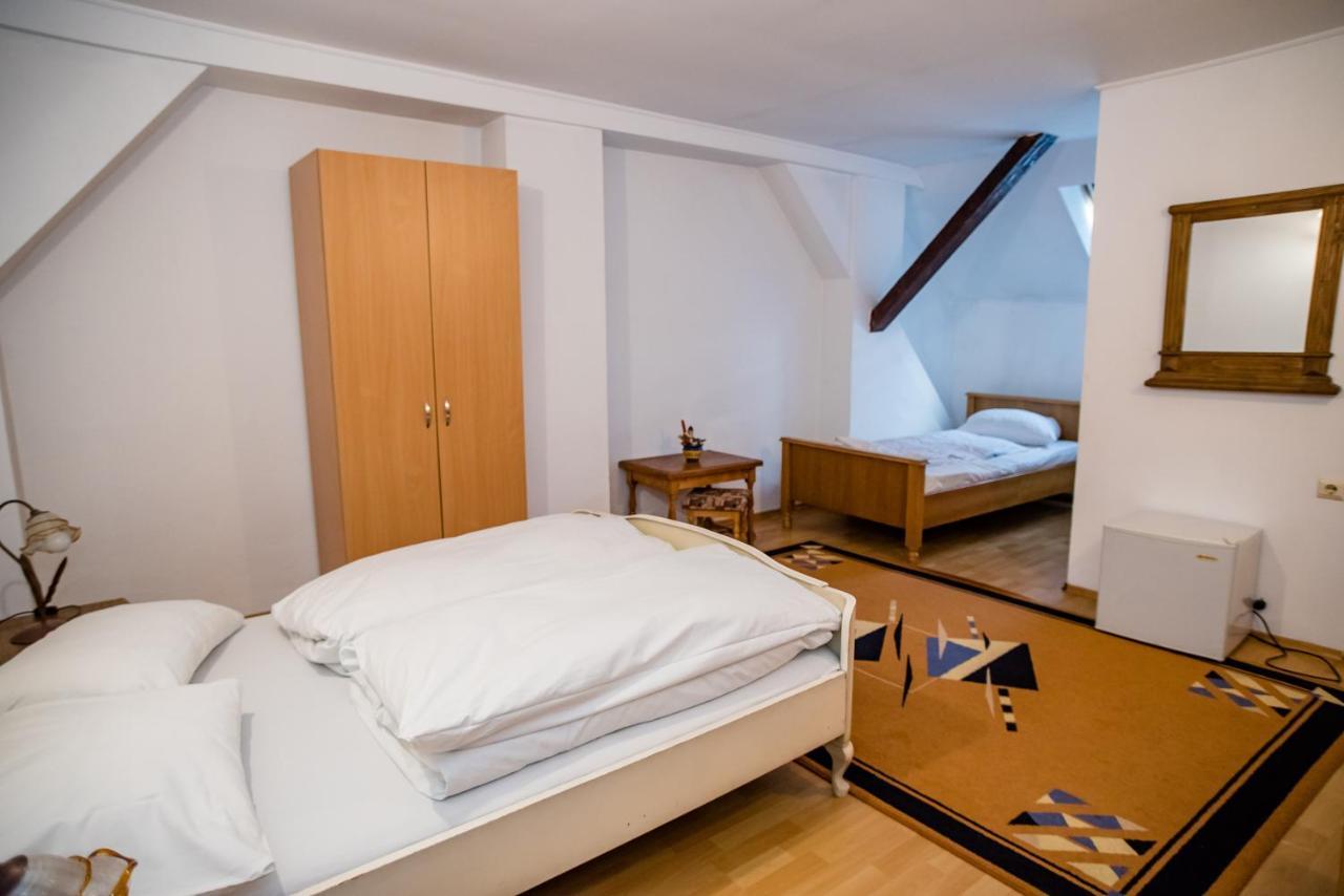Hotel Marion Dumbraveni  Exteriér fotografie