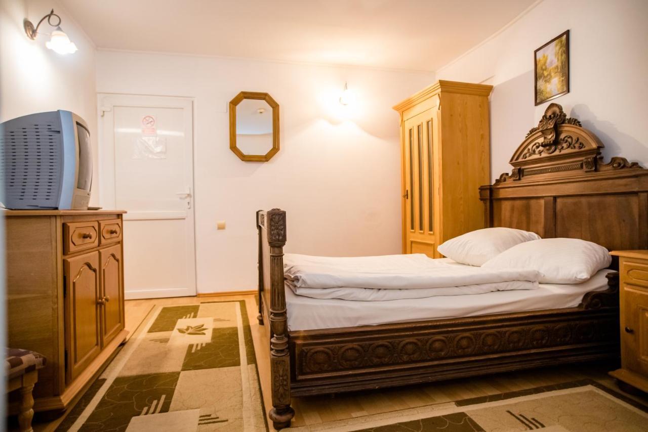 Hotel Marion Dumbraveni  Exteriér fotografie