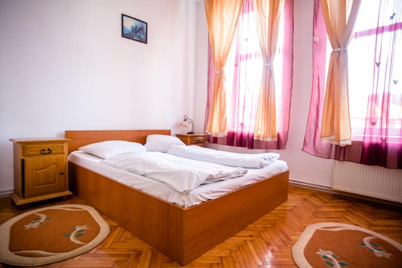 Hotel Marion Dumbraveni  Exteriér fotografie