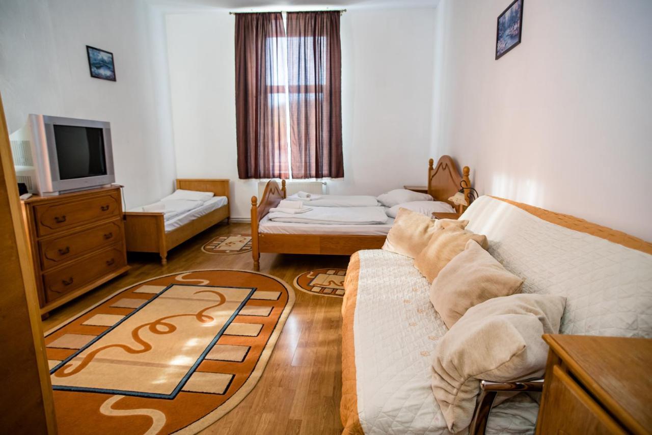 Hotel Marion Dumbraveni  Exteriér fotografie