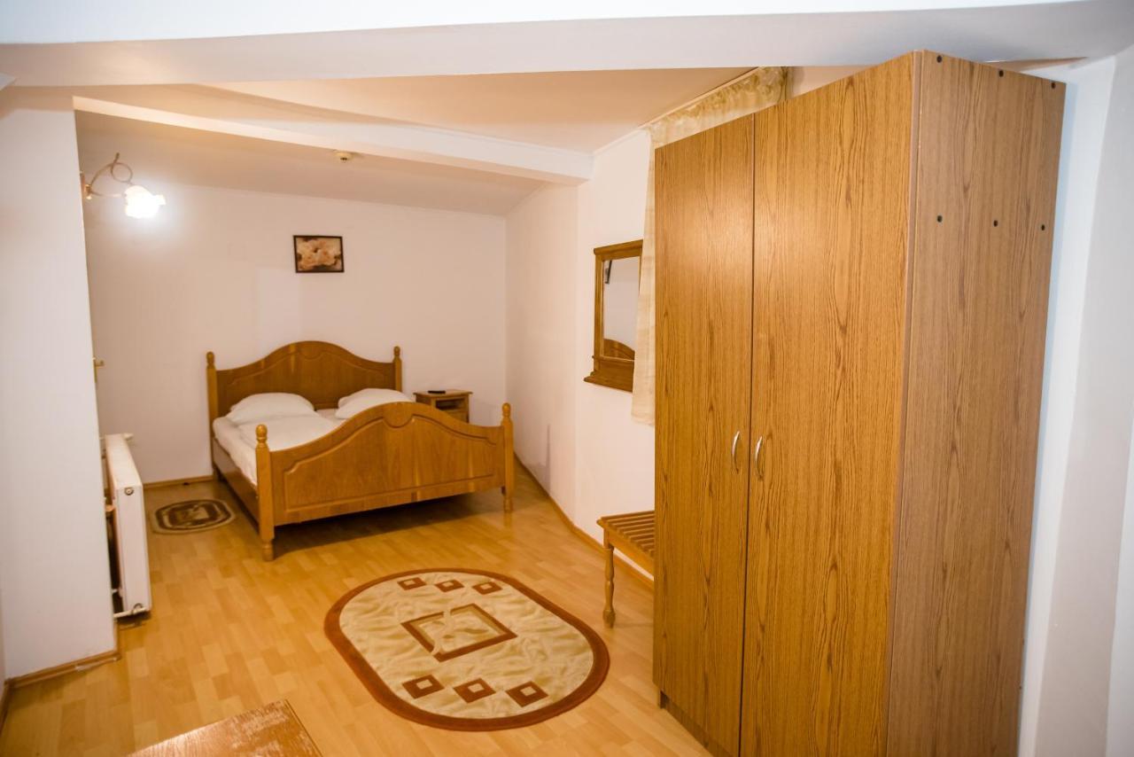 Hotel Marion Dumbraveni  Exteriér fotografie